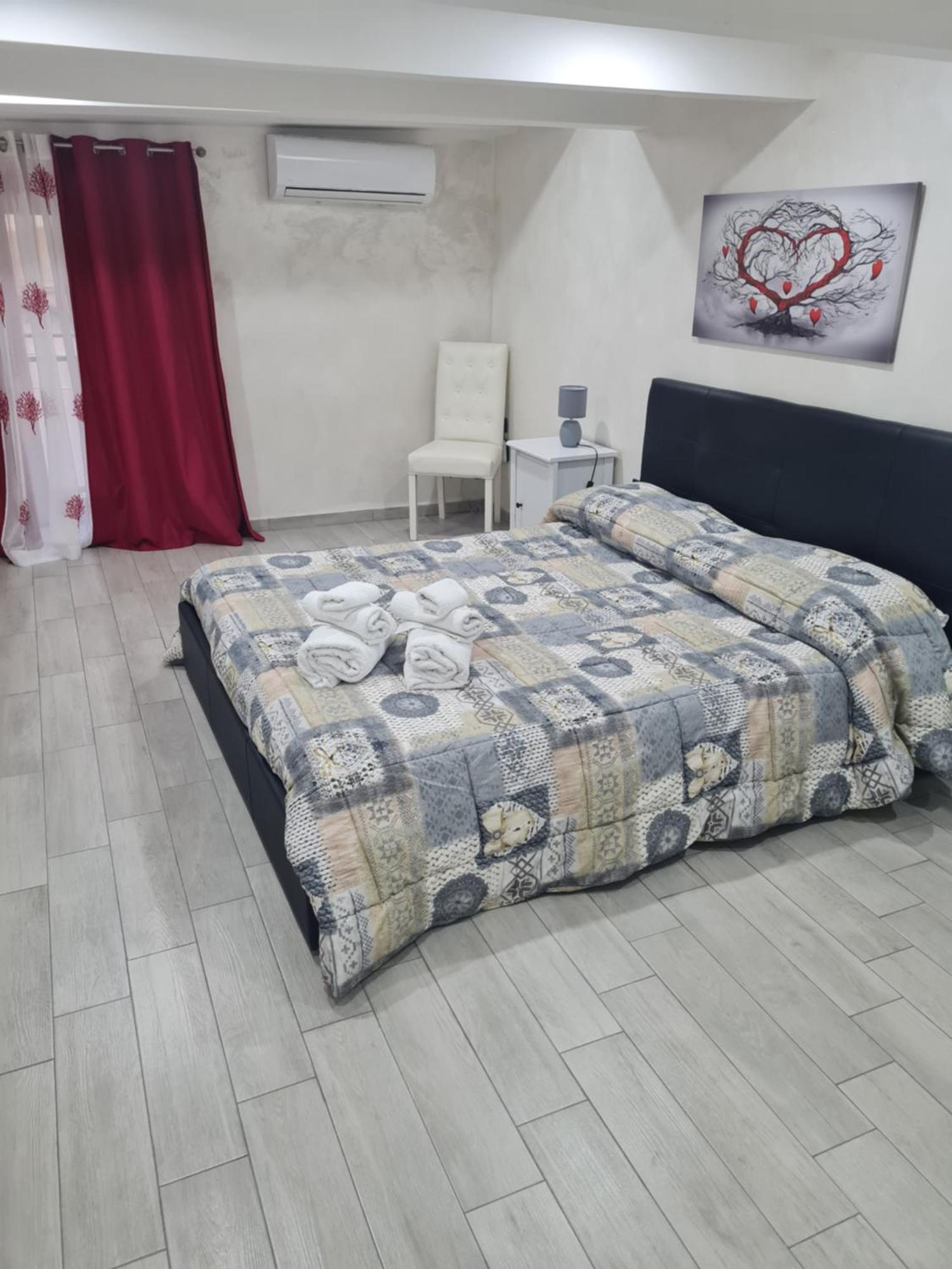 Che Casa 26! * Naples